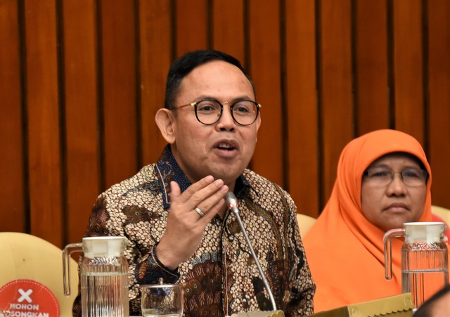 DPR Menilai Naiknya BBM Solar Rugikan Petani dan Nelayan