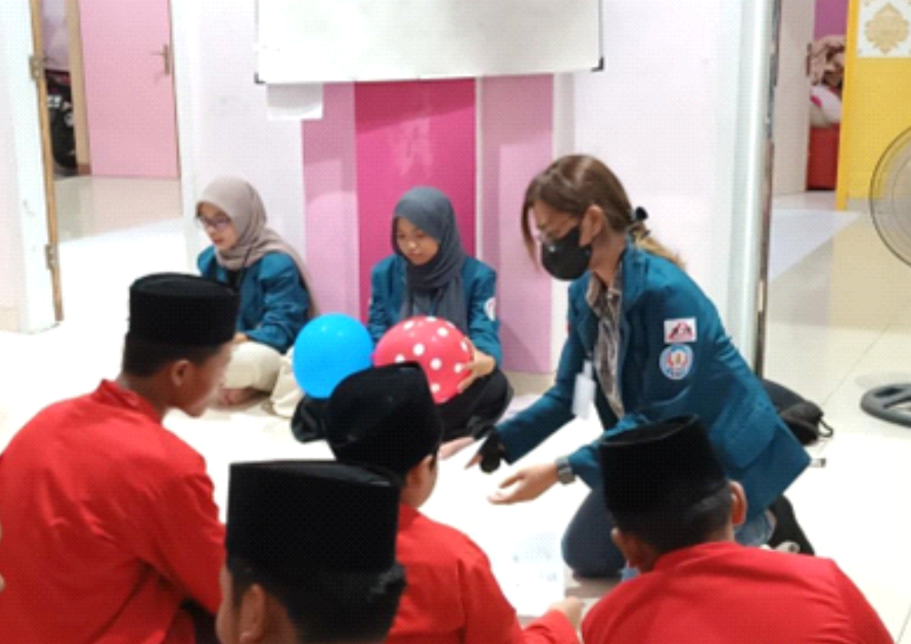 Mahasiswa KKN Undip Gelar Penyuluhan Pencerdasan Dasar Pemilu bagi Pemula
