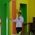 Foto: Riyanta saat menjelaskan bahayanya pungli di gedung PGRI Sukolilo (Sumber: Humas Polres Pati)