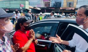 Setelah Salurkan BLT BBM di Sentani, Jokowi Dihadang Demonstran