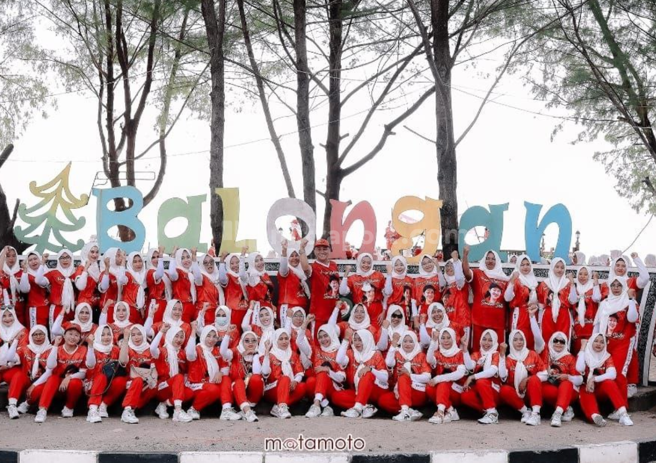 Ribuan Kader PDIP Rembang Ikuti Senam Cinta Tanah Air di 15 Titik