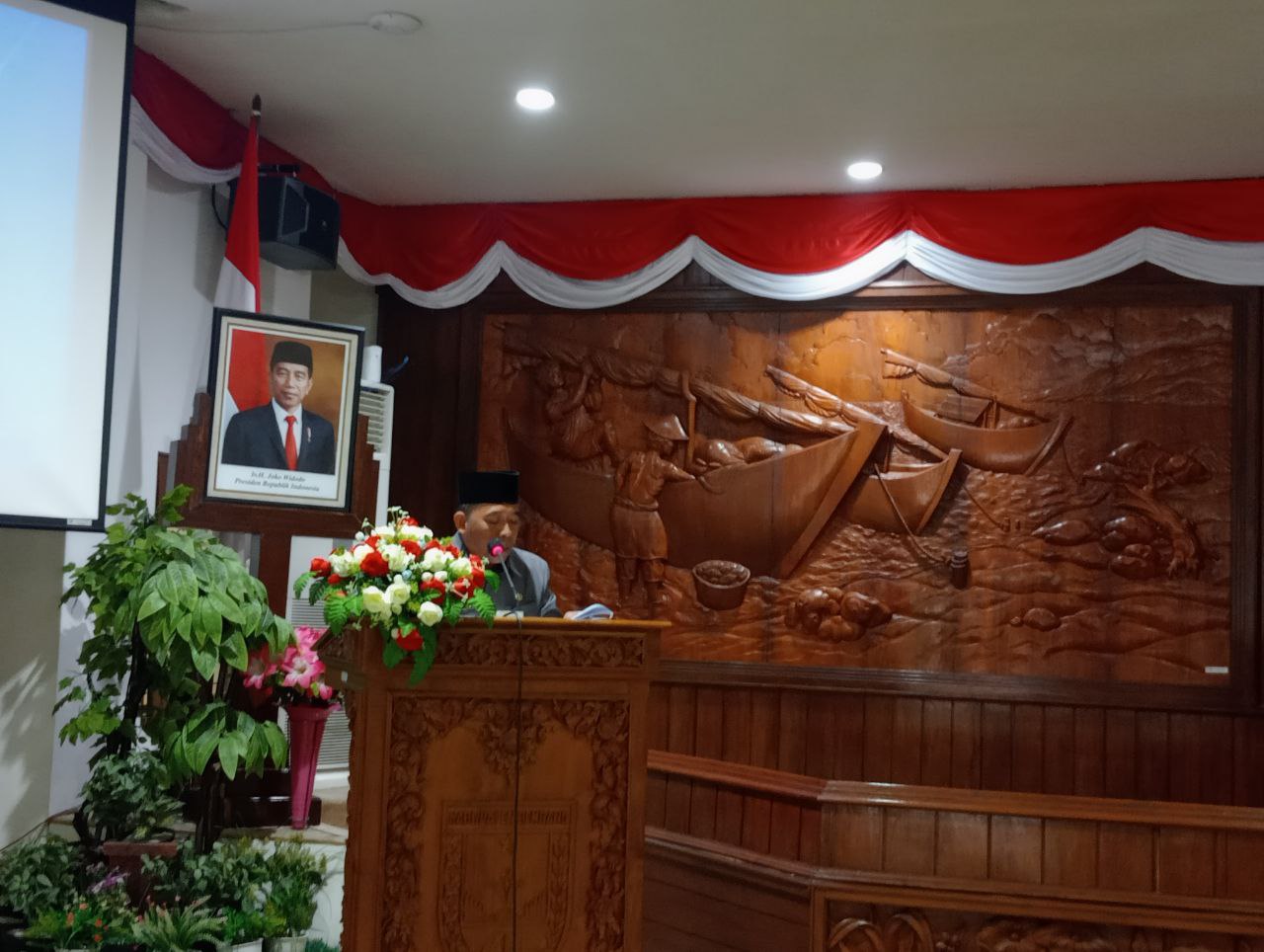 Foto: Nur Purnomo Mukdiwidodo, Sekretaris Dewan Kabupaten Rembang saat rapat paripurna laporkan Pendapatan dan Belanja Daerah Tahun 2022/palevioletred-jellyfish-458835.hostingersite.com/Sri Lestari