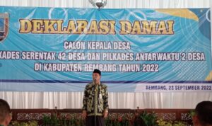 Foto: Bupati Rembang Abdul Hafidz saat sambutan di deklarasi damai Calon Kepala Desa/palevioletred-jellyfish-458835.hostingersite.com/Sri Lestari