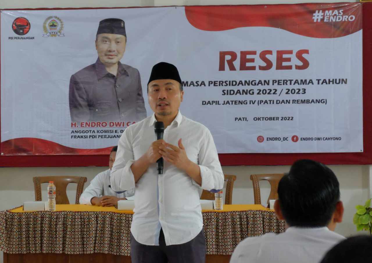 Foto: Endro Dwi Cahyono saat menyampaikan aspirasi reses (Sumber: VIND/palevioletred-jellyfish-458835.hostingersite.com)