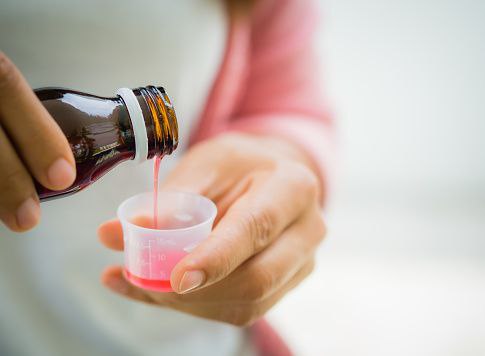 Foto: ilustrasi sirup obat/palevioletred-jellyfish-458835.hostingersite.com/pixabay