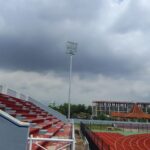 2 Tiang Lampu Stadion Joyokusumo Sudah Terpasang