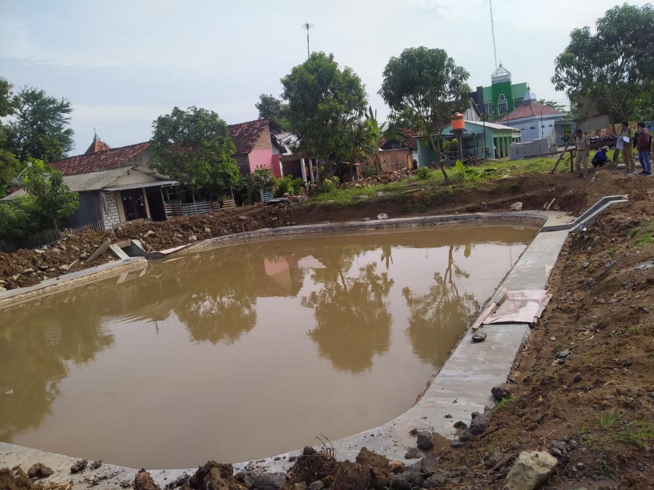 Foto: Kondisi embung di berbagai daerah Rembang/palevioletred-jellyfish-458835.hostingersite.com/Sri Lestari