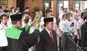 Wali Kota Surabaya Resmi Melantik Sekda Definitif