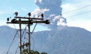 Gunung Marapi Alami Erupsi Pagi Ini