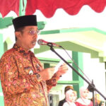 Foto: Bupati Rembang Abdul Hafidz saat menjadi inspektur upacara dalam peringatan Hari Amal Bakti (HAB) ke-77 di halaman Man 2 Rembang/palevioletred-jellyfish-458835.hostingersite.com/Sri Lestari