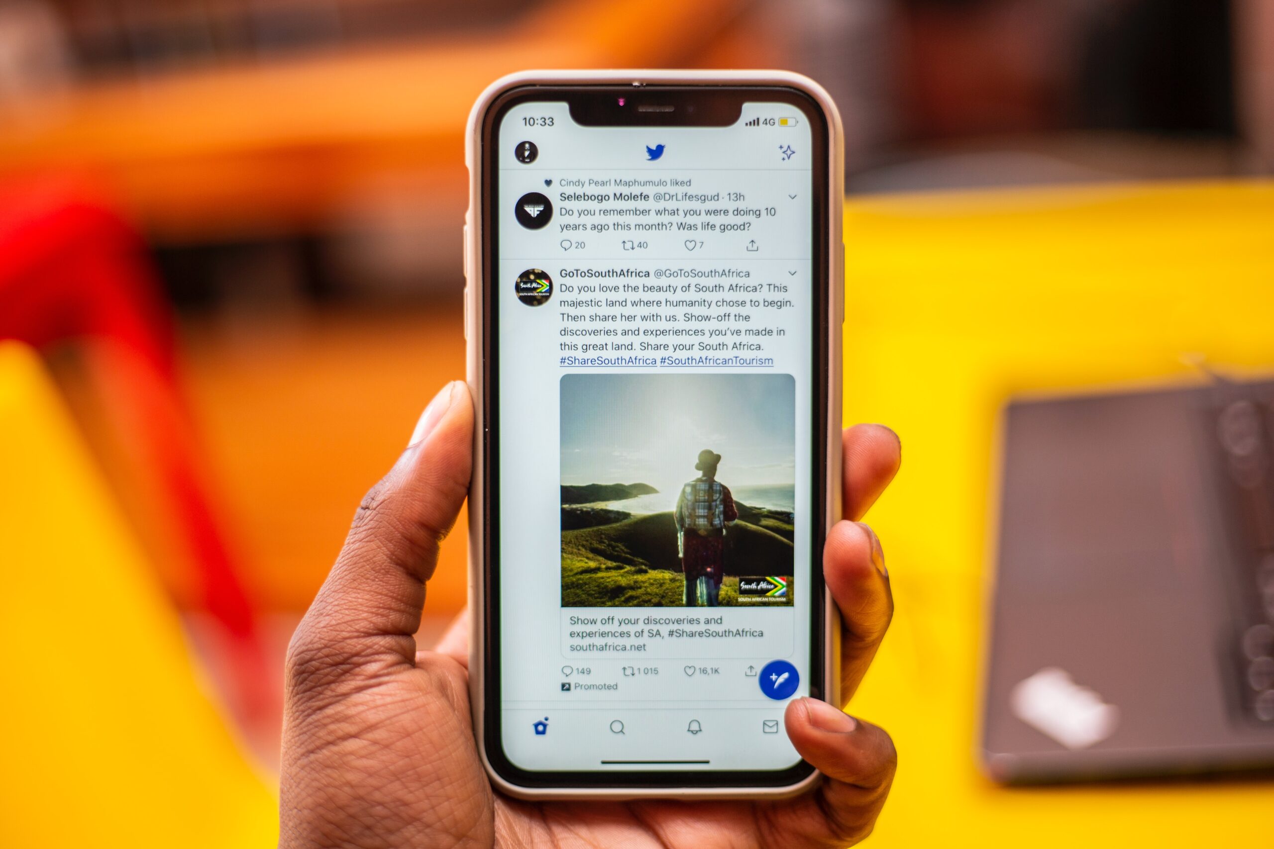 Fitur Swipe Cuitan Twitter Akan Rilis Bulan Ini/unsplash