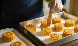 Resep Kue Bulan Khas Imlek/iStock