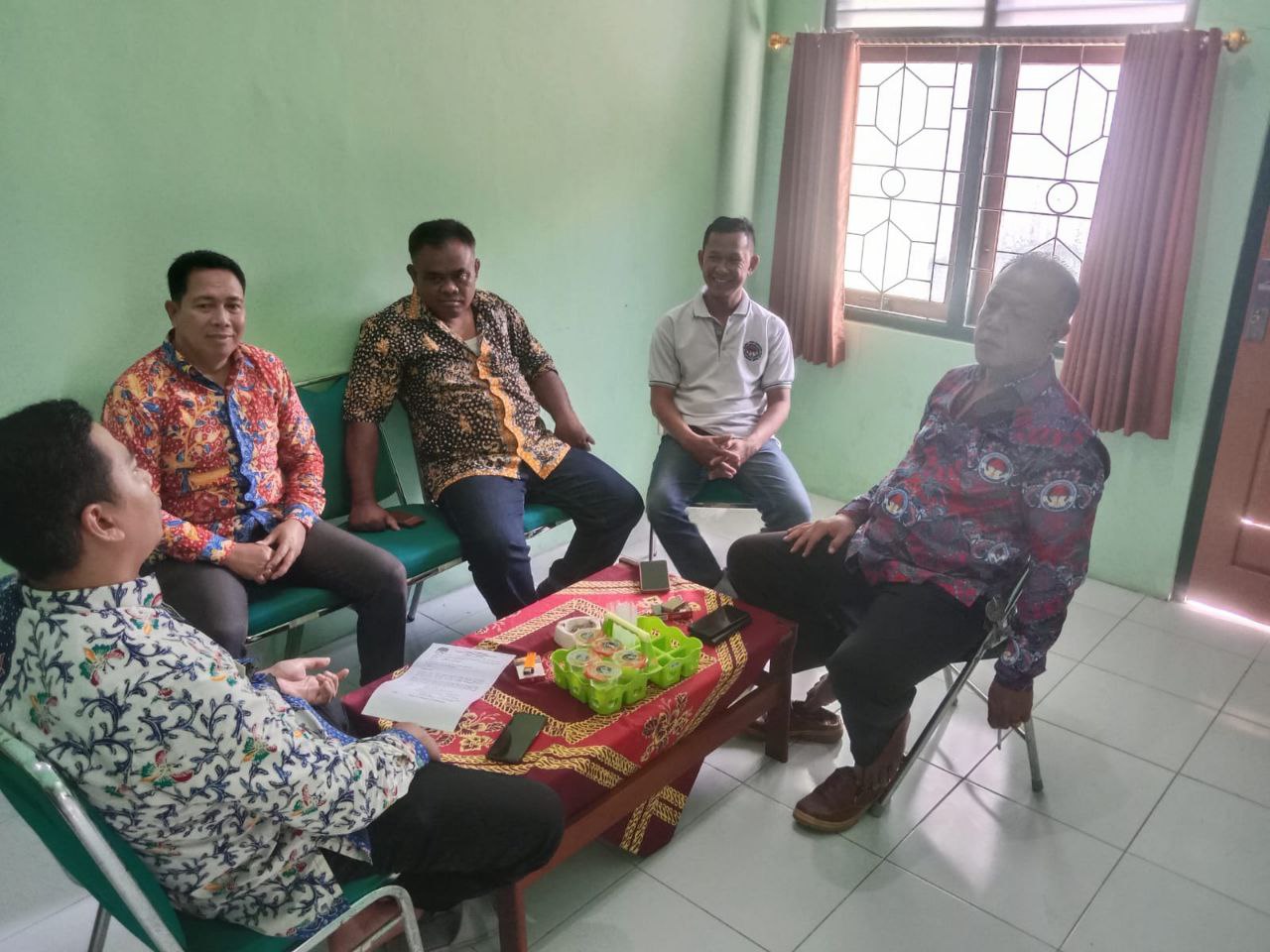 Foto: Pengurus PPDI Kabupaten Rembang berkoordinasi mendatangi kantor Dinpermades Kabupaten Rembang rencana silaturahmi nasional perangkat desa ke Jakarta/palevioletred-jellyfish-458835.hostingersite.com/Sri Lestari