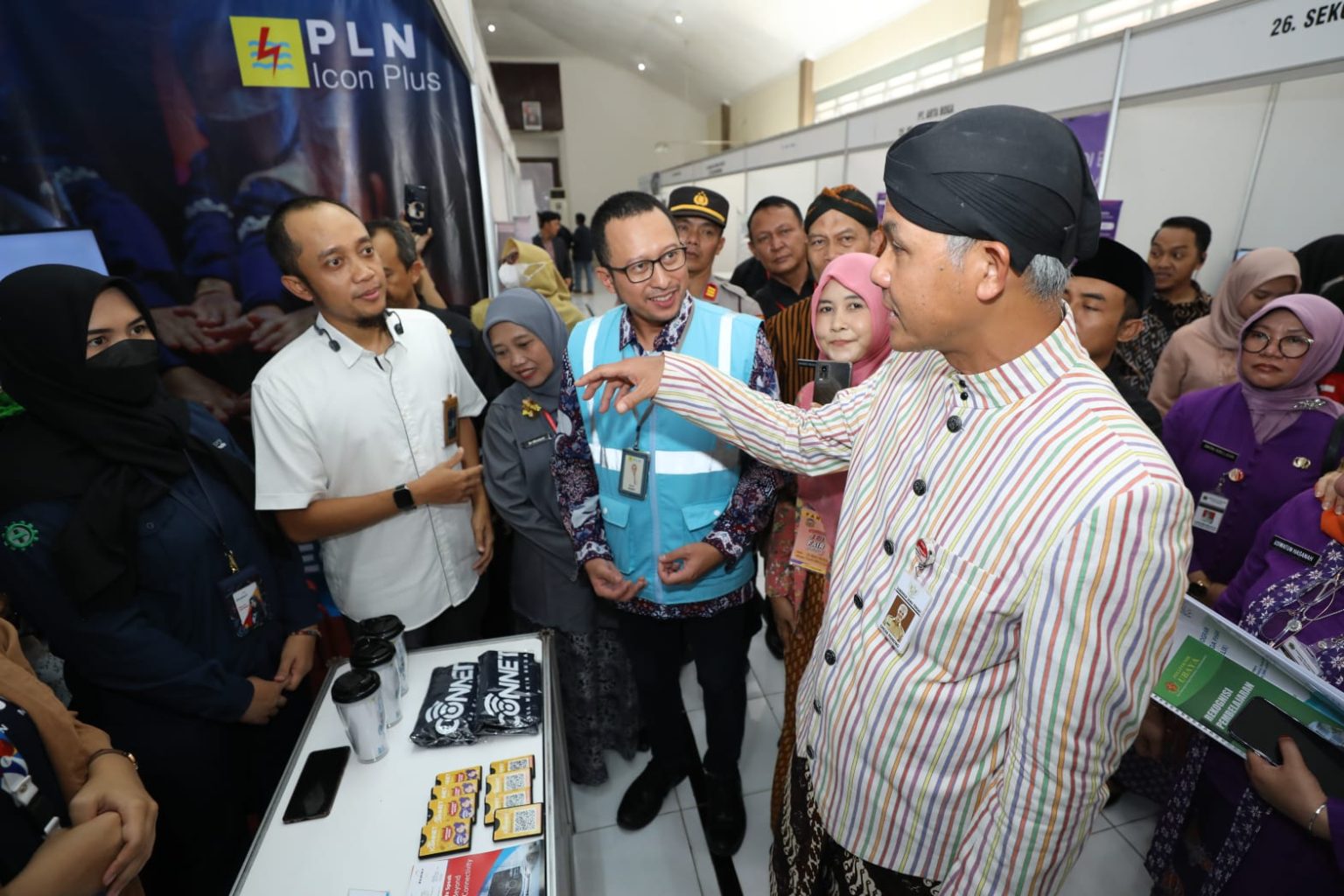 Ganjar Imbau Perusahaan Buat Desain Kurikulum Sesuai Kebutuhan