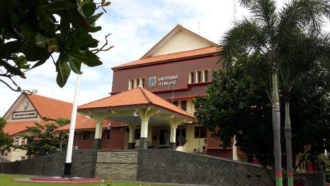 Foto: Kantor Bupati Rembang/palevioletred-jellyfish-458835.hostingersite.com/Sri Lestari