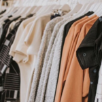 usaha thrifting atau pakaian bekas