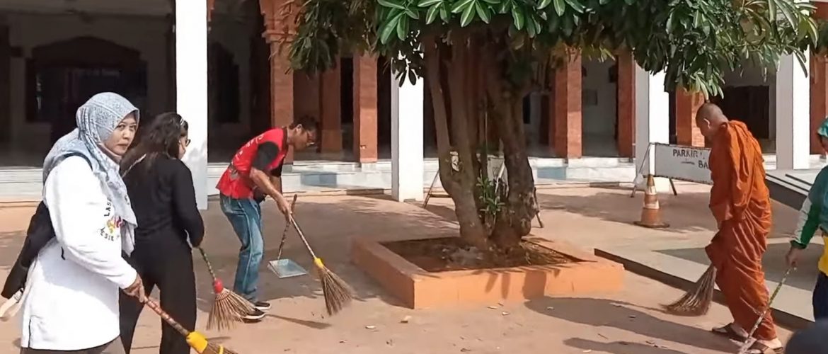 bersih-bersih kota lasem
