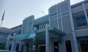Foto : Gedung Dinas Pendidikan dan Kebudayaan (Disdikbud) Kabupaten Pati, (Sumber : palevioletred-jellyfish-458835.hostingersite.com / Putri Asia)