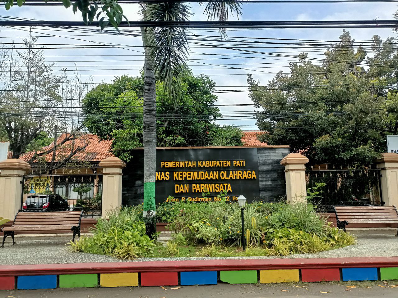 Foto : Gedung Dinporapar Kabupaten Pati (Sumber : palevioletred-jellyfish-458835.hostingersite.com / Putriasia)