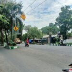 Foto : Suasana pengguna jalan cepat saat memasuki jam sibuk (Sumber : palevioletred-jellyfish-458835.hostingersite.com/Putriasia)