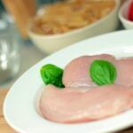 Foto: ilustrasi daging ayam sintesis (Sumber: Pixabay)
