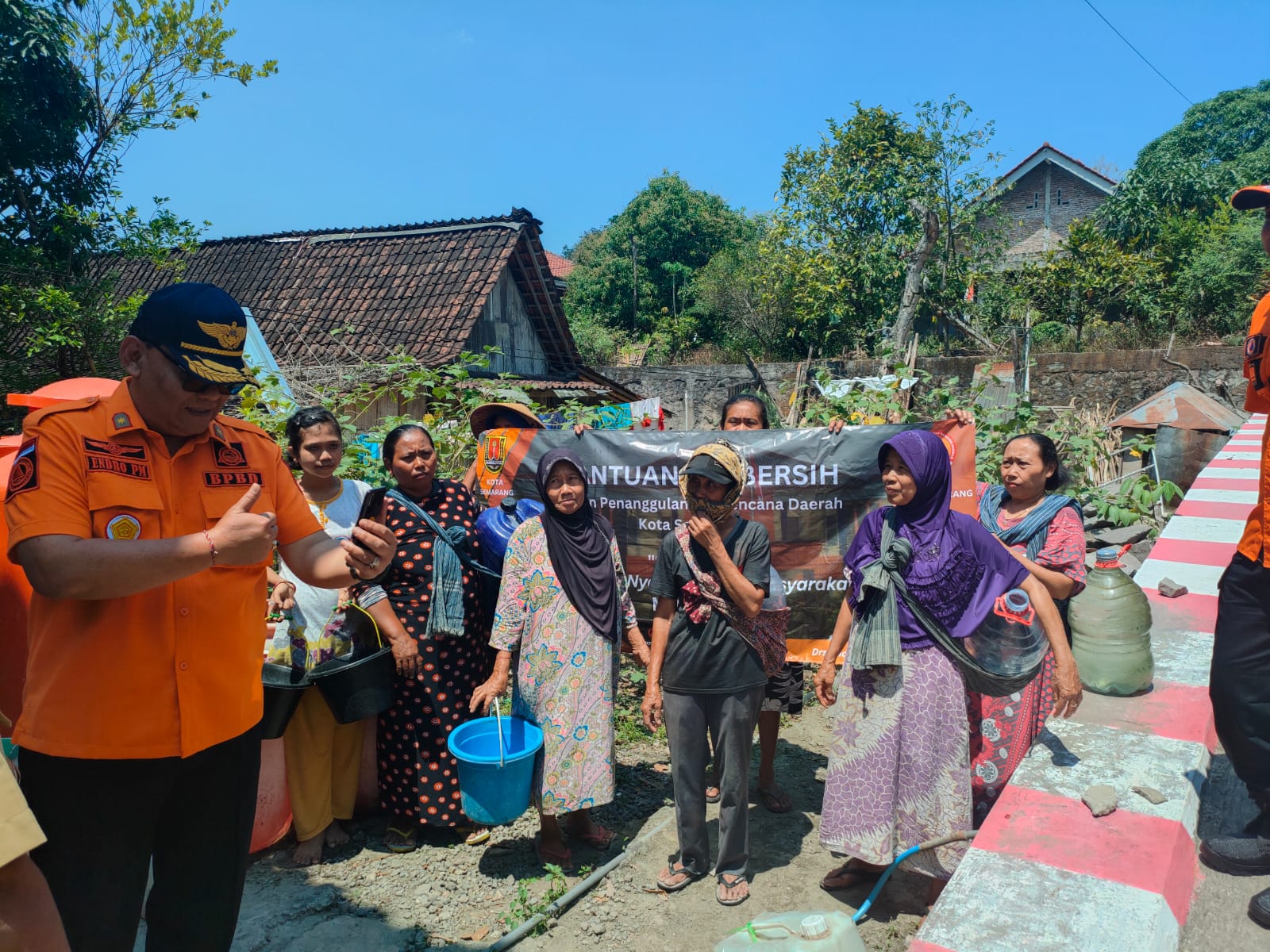Pemkot Semarang Kirimkan 67 Tangki Air bagi 2.060 Warga Kota Semarang yang Membutuhkan