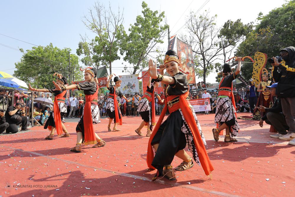 Foto : Pagelaran Kirab Budaya Juwana tahun 2023 (Sumber : Mitrapost Putri Asia/Komunitas Foto Juwana )