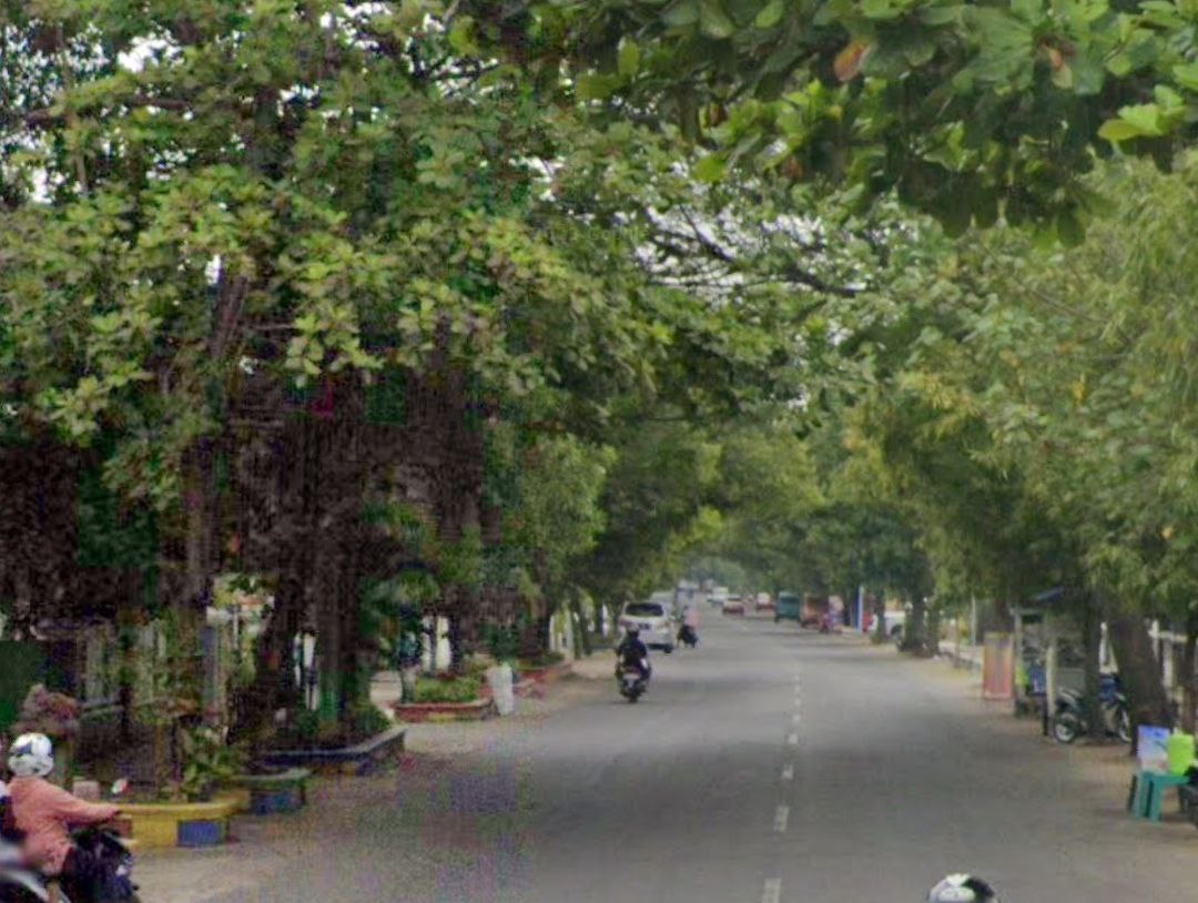 Foto : Ilustrasi jalan rusak dalam kota di Kabupaten Pati (Sumber : palevioletred-jellyfish-458835.hostingersite.com/ Istimewa)