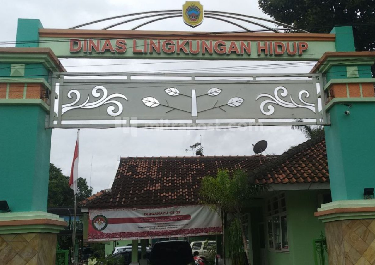 Foto: Kantor DLH Kabupaten Pati (Sumber: palevioletred-jellyfish-458835.hostingersite.com)