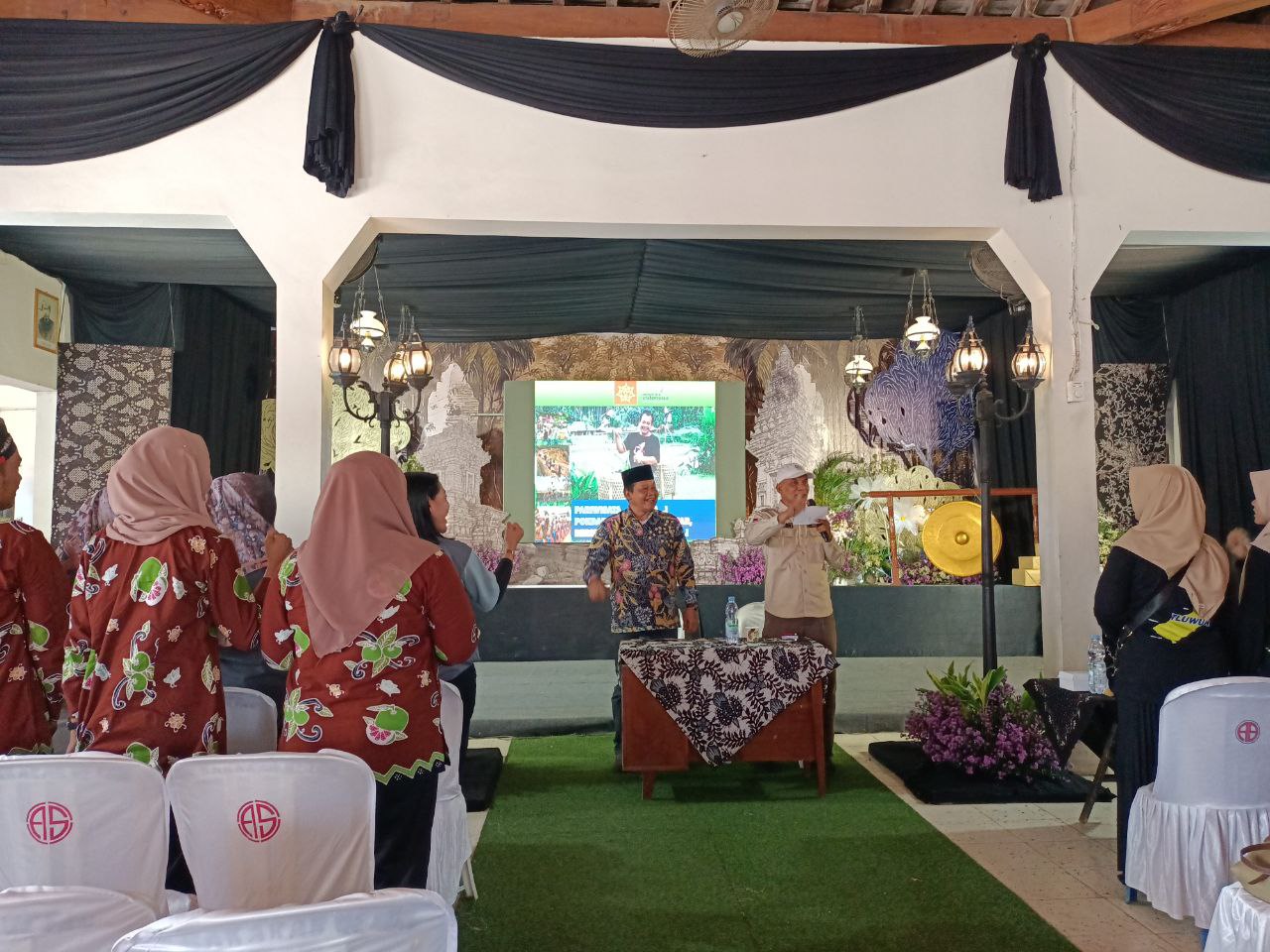 Foto : Suasana saat Jambore Pokdarwis Tingkat se-Kabupaten Pati, di Balai Desa Bakaran Wetan (Sumber : Putri Asia / Mitrapost )