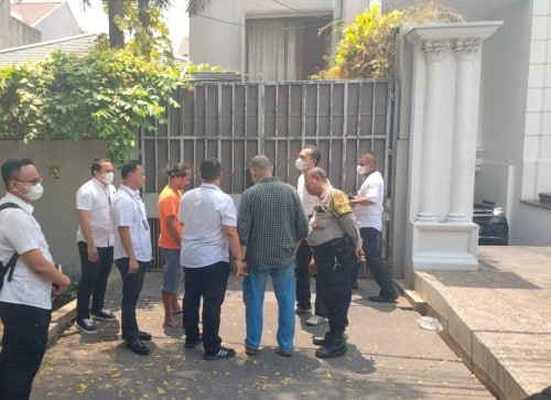 Foto: Suasana di depan rumah Ketua Komisi Pemberantasan Korupsi (KPK) Firli Bahuri (Sumber: istimewa)