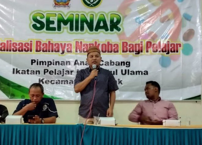 Foto: Anggota Dewan Perwakilan Rakyat Daerah (DPRD) Jawa Tengah dari Fraksi PKB, M Nur Khabsyin saat memberikan materi di acara sosialisasi bahaya narkoba bagi pejalar di Kecamatan Cluwak (istimewa)