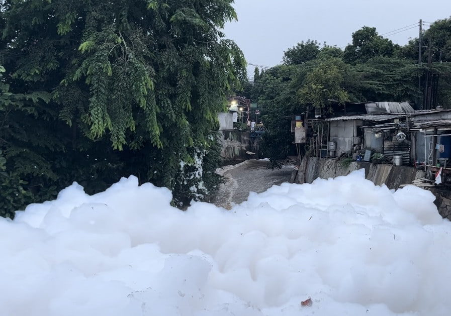 Foto: sungai di Kali Baru, Kelurahan Tugu, Kecamatan Cimanggis (Sumber: istimewa)