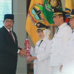 Foto: Pj Gubernur Jateng Lantik Tiga Kepala Daerah (Sumber: jatengprov)