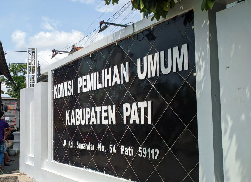 Foto : kantor KPU Kabupaten Pati (Sumber : palevioletred-jellyfish-458835.hostingersite.com/ Asy)