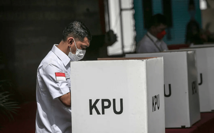 Petugas KPU