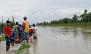 Foto: Warga di Sepanjang Sungai Jratun Waspada Banjir (Sumber: demakkab)