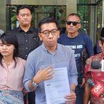 Foto: Koalisi Masyarakat Sipil Laporkan Dugaan Korupsi Pembelian Jet di Kemenhan (Sumber: istimewa)