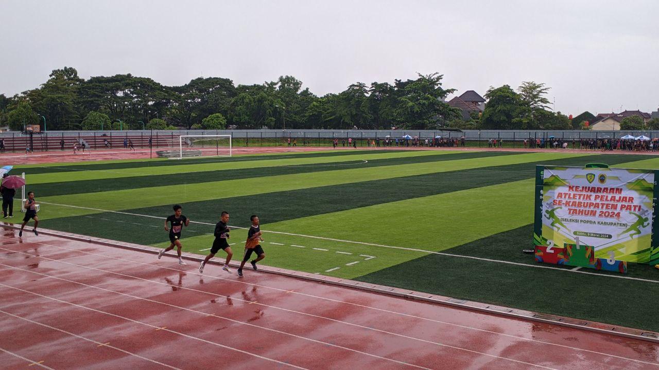 Foto : Pelaksanaan Seleksi Popda Atletik tahun 2024 Kabupaten Pati di Stadion Joyokusumo Pati (Sumber : palevioletred-jellyfish-458835.hostingersite.com/ Asy)