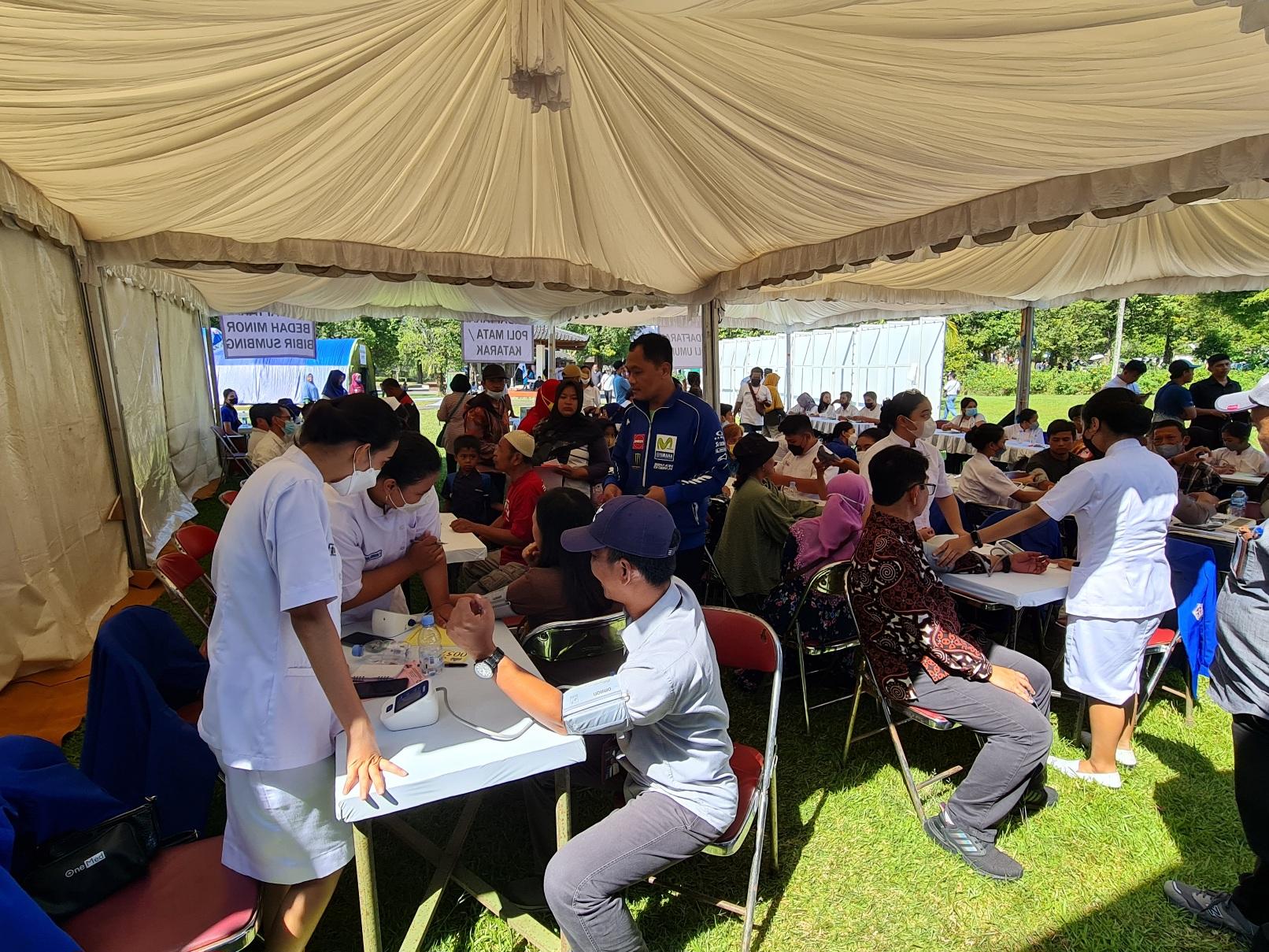 Umat Budha Gelar Pengobatan Gratis di Candi Borobudur hingga 19 Mei