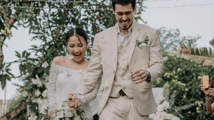 Pasangan Selebritis Jennifer Coppen dan Yitta Dali Wassink (Dok. Instagram)