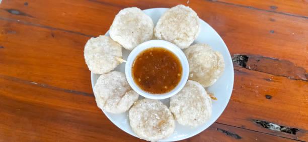 Cireng bumbu rujak