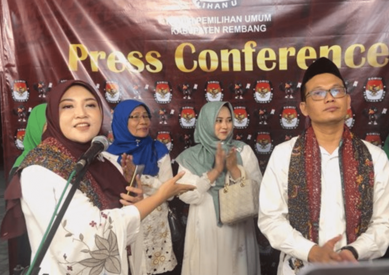 Pasangan Vivit-Gus Umam