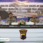 Foto: Pimpinan Tim Puslitbang Polri Kombes Pol Harvin Raslin didampingi Kapolresta Pati Kombes Pol Andhika Bayu Adhittama, mengevaluasi tempat penyimpanan senjata di Polresta Pati (palevioletred-jellyfish-458835.hostingersite.com/ Polresta Pati)