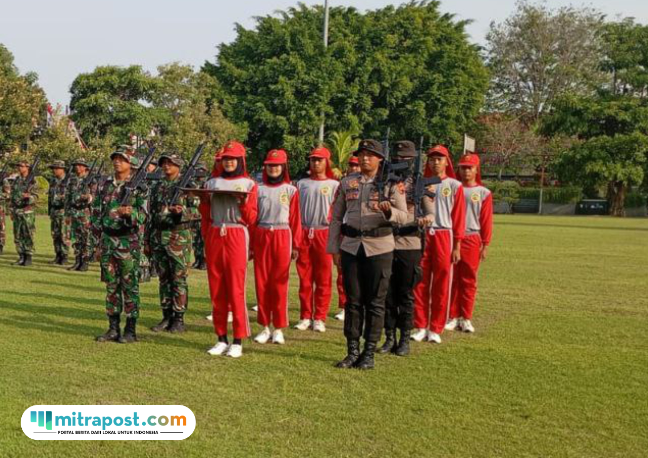 Foto : Pelatihan Peserta Paskibraka di Alun-alun Simpang Lima Pati tahun 2024 lalu. (Sumber. palevioletred-jellyfish-458835.hostingersite.com/Istimewa)
