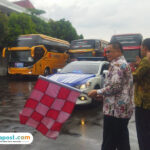 Foto : Pelepasan armada bus di halaman Setda Kabupaten Pati. (Sumber. palevioletred-jellyfish-458835.hostingersite.com/ Ilham)