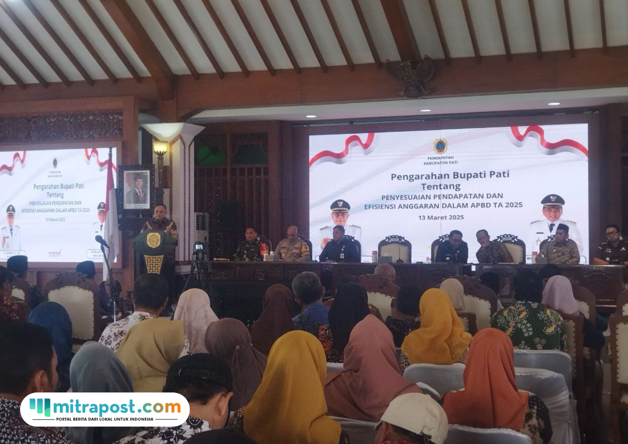 Foto : Pertemuan Kepala Desa se-Kabupaten Pati di Pendopo. (Sumber. palevioletred-jellyfish-458835.hostingersite.com/ Ilham)
