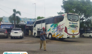 Foto : Pantauan kondisi Terminal Kembang Joyo Pati masih lengang, Rabu (19/03/2025). (Sumber. palevioletred-jellyfish-458835.hostingersite.com/ Ilham)