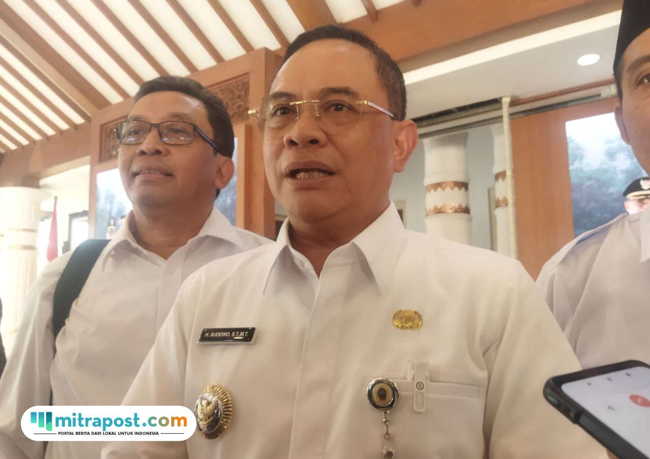 Foto : Bupati Pati, Sudewo ditemui di Pendopo Kabupaten Pati, belum lama ini. (Sumber. palevioletred-jellyfish-458835.hostingersite.com/ Ilham)