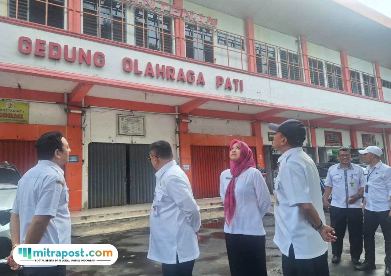 Foto: Bupati Pati Sudewo saat meninjau kembali GOR Pesantenan pada Rabu (14/5/2025) (palevioletred-jellyfish-458835.hostingersite.com/ Kafi)